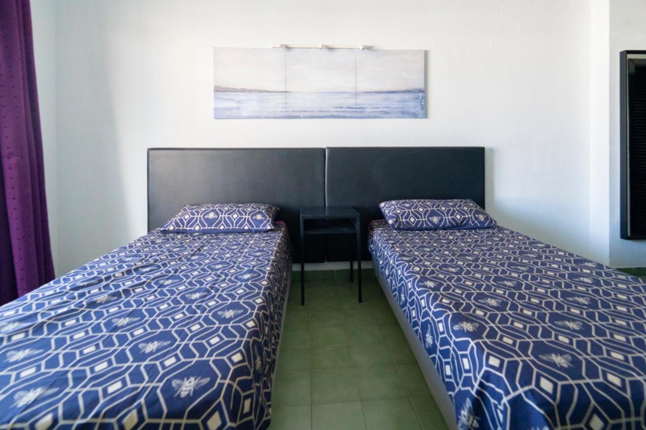 מגאלוף Coconut Apartments - Adults Only מראה חיצוני תמונה