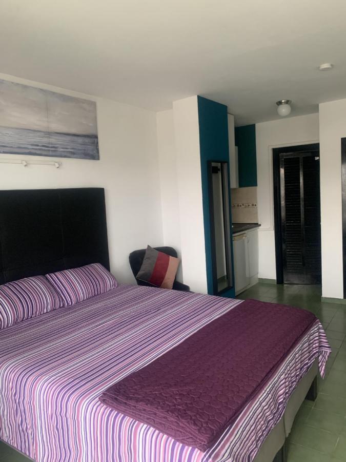 מגאלוף Coconut Apartments - Adults Only מראה חיצוני תמונה