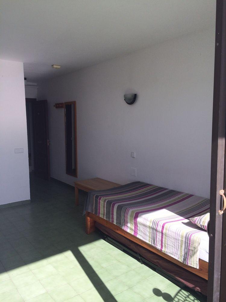 מגאלוף Coconut Apartments - Adults Only מראה חיצוני תמונה